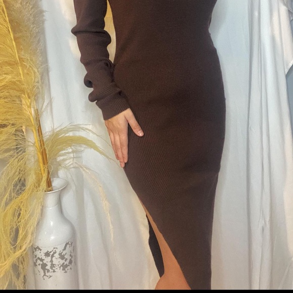 NEW off the shoulder dress - Picture 2 of 3